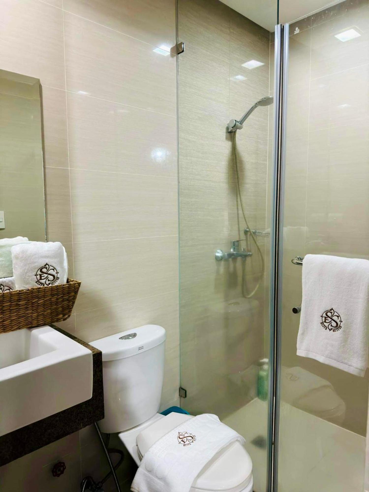 Greenbelt Hamilton Tower 1 Legazpi Makati City ภายนอก รูปภาพ